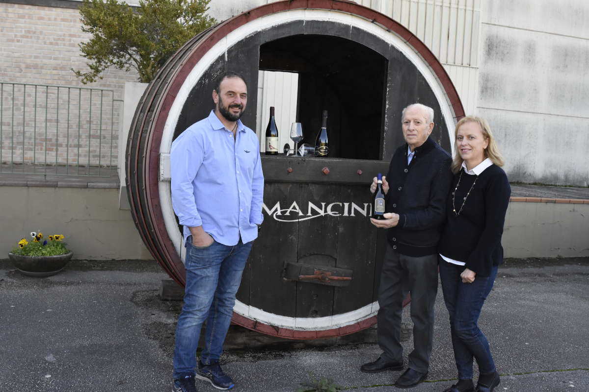 Mancini Team - Mancini Vini - Via Santa Lucia 7 ;oie di Maiolati Spontini.